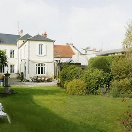 Amphore Du Berry Saint-Amand-Montrond Exterior photo