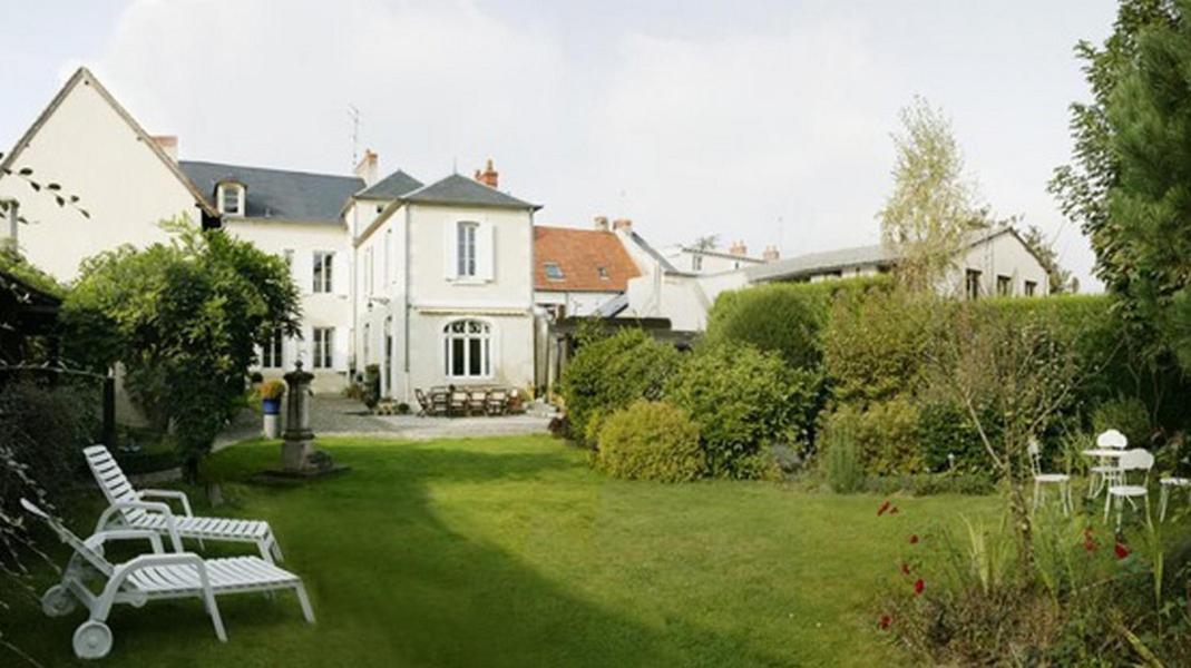 Amphore Du Berry Saint-Amand-Montrond Exterior photo